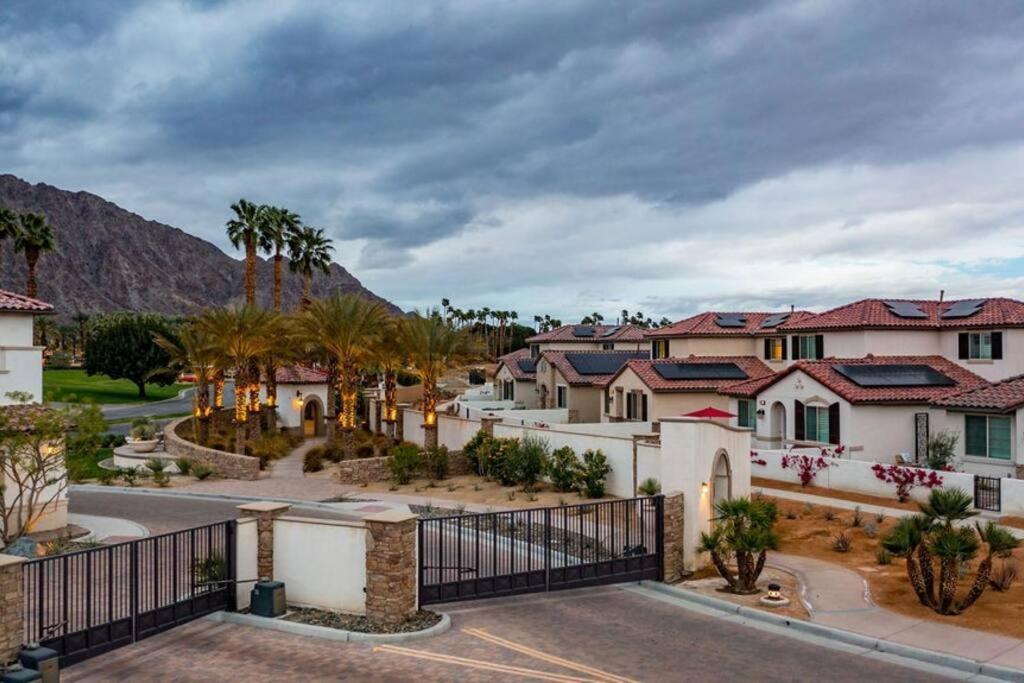 Near Coachella And Stagecoach Palm Springs , Pga Resort Villa ,Golf, Community Pool, Gym La Quinta Eksteriør billede